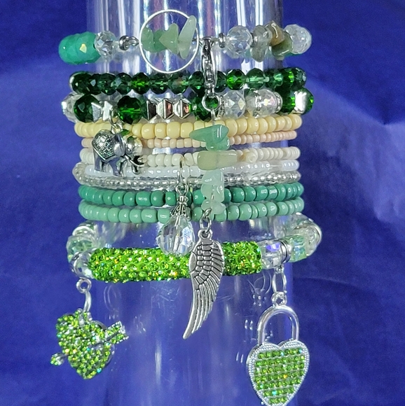 Angel Wing Green Crystal Charmed Bracelets - Picture 4 of 4